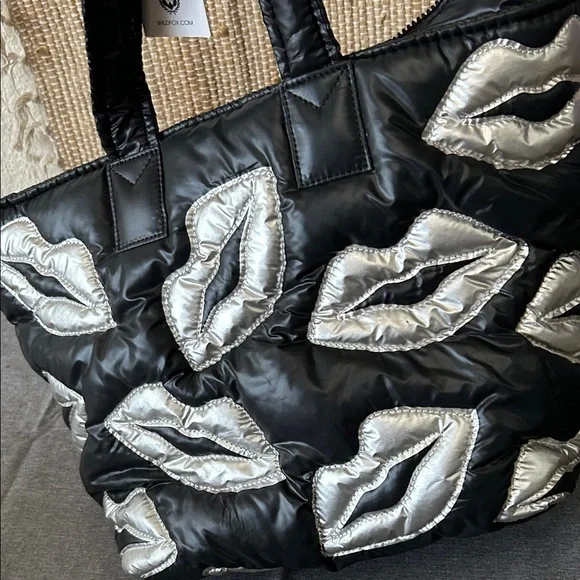 WILDFOX Black and Silver Tote Bag NEW - Picture 3 of 5